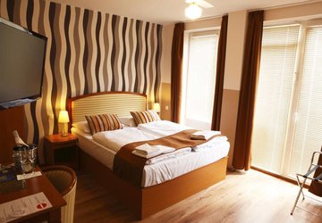 Фото Six Inn Hotel №