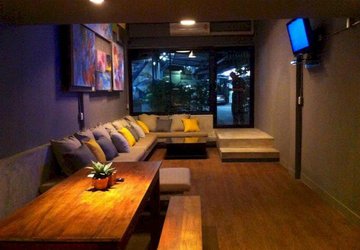 Фото In a Box Hostel №