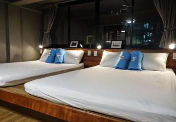 Фото In a Box Hostel №
