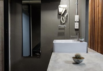 Фото In a Box Hostel №