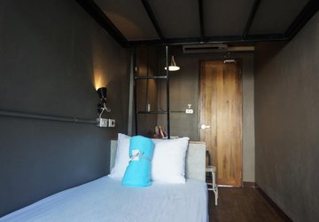 Фото In a Box Hostel №
