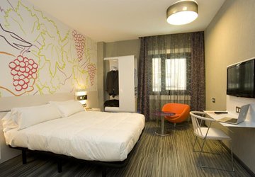 Фото Ibis Styles Madrid Prado (бывш. All Seasons) №