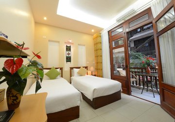 Фото Artisan Lakeview Hotel №