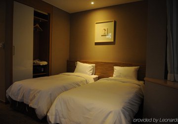 Фото Hotel Skypark Central Myeongdong №