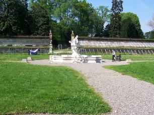 Парк ди Вилла Литта в Милане