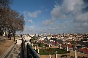 Смотровая Сан Педро ди Алкантара в Лиссабоне
