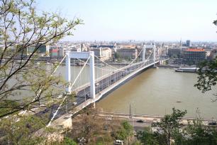 Мост Эржебет в Будапеште