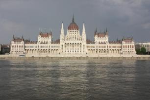 Здание венгерского парламента