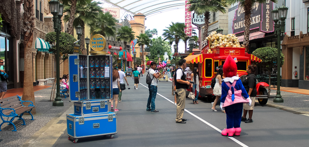 Мультяшное оформление парка развлечений Universal Studios