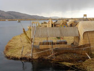 Плавучие Острова Урос: Сокровище Озера Титикака