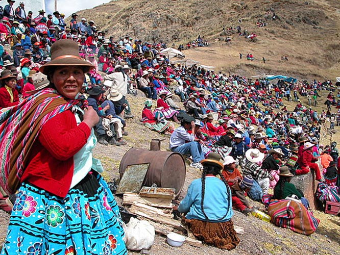 Быт в южной америке. Кечуа народ. Индейцы кечуа в Перу. Кечуа Эквадор. Индейцы кечуа в Эквадоре.