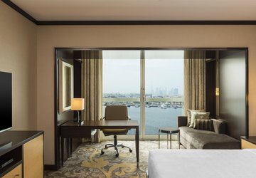 Фото Sheraton Dubai Creek Hotel & Towers №