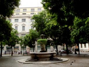 Площадь Фонтана в Милане