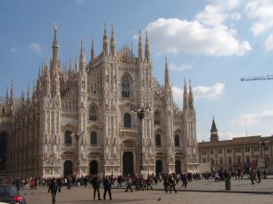 Соборная площадь в Милане