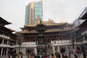 Храм Цзинъаньсы в Шанхае