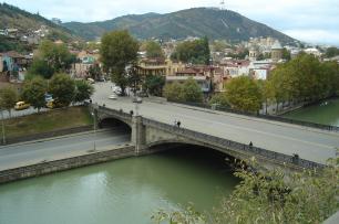 Мост Метехи в Тбилиси